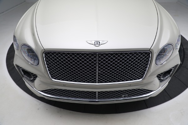 Used 2022 Bentley Bentayga V8 for sale $205,900 at Maserati of Greenwich in Greenwich CT 06830 15