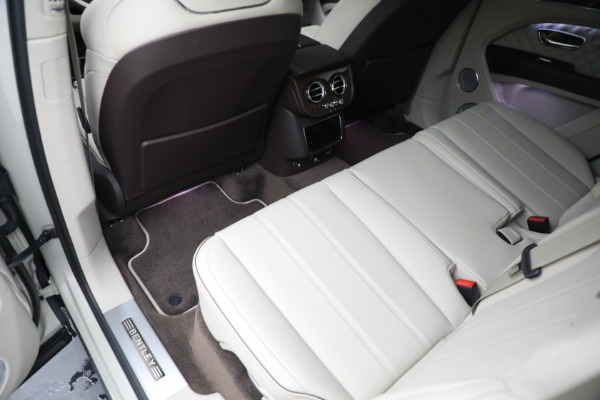 Used 2022 Bentley Bentayga V8 for sale $205,900 at Maserati of Greenwich in Greenwich CT 06830 22