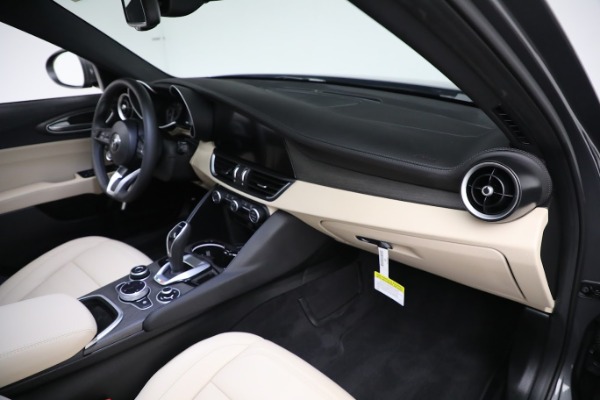 New 2023 Alfa Romeo Giulia Ti Lusso for sale $50,370 at Maserati of Greenwich in Greenwich CT 06830 21