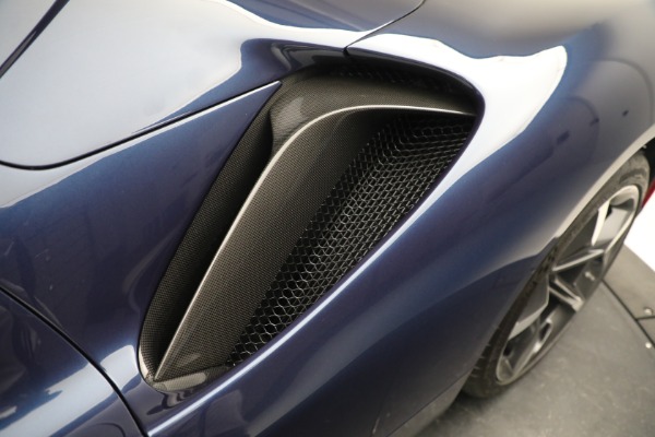 Used 2022 Ferrari SF90 Spider for sale $879,900 at Maserati of Greenwich in Greenwich CT 06830 28