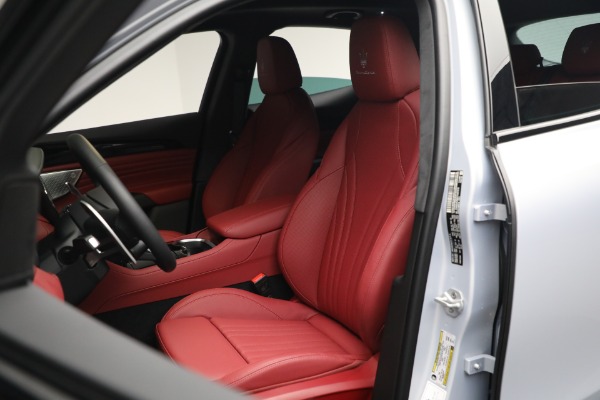 New 2023 Maserati Grecale Modena for sale $90,197 at Maserati of Greenwich in Greenwich CT 06830 13