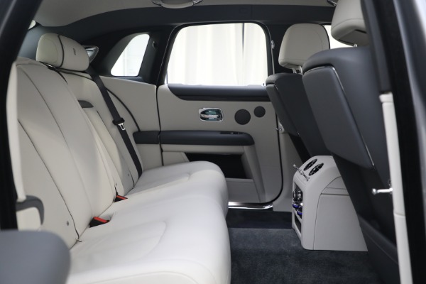 Used 2022 Rolls-Royce Ghost for sale $365,900 at Maserati of Greenwich in Greenwich CT 06830 25
