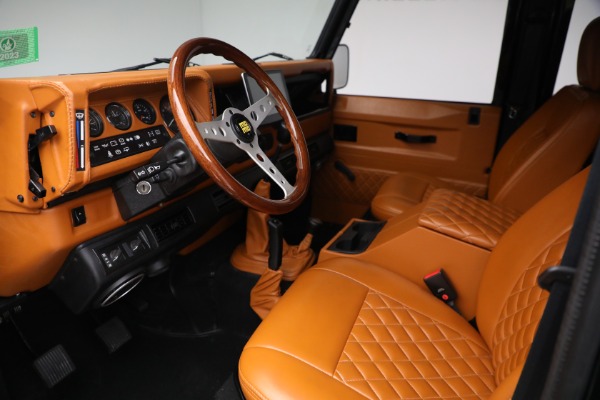 Used 1993 Land Rover Defender 110 for sale $195,900 at Maserati of Greenwich in Greenwich CT 06830 16