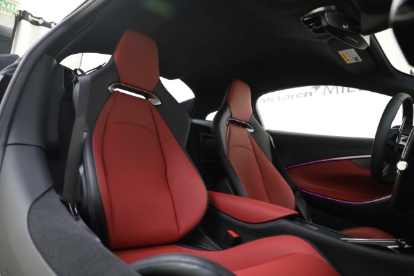 New 2023 McLaren Artura TechLux for sale $274,210 at Maserati of Greenwich in Greenwich CT 06830 22