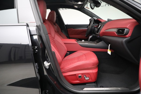 New 2023 Maserati Levante Trofeo for sale $170,866 at Maserati of Greenwich in Greenwich CT 06830 15