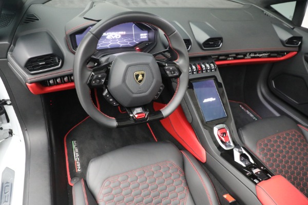 Used 2021 Lamborghini Huracan LP 610-2 EVO Spyder for sale $289,900 at Maserati of Greenwich in Greenwich CT 06830 23
