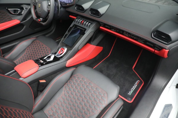 Used 2021 Lamborghini Huracan LP 610-2 EVO Spyder for sale $289,900 at Maserati of Greenwich in Greenwich CT 06830 28