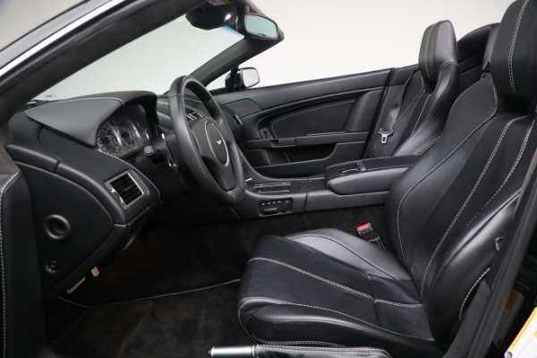 Used 2009 Aston Martin V8 Vantage Roadster for sale $59,900 at Maserati of Greenwich in Greenwich CT 06830 20