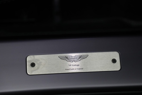 Used 2009 Aston Martin V8 Vantage Roadster for sale Sold at Maserati of Greenwich in Greenwich CT 06830 27