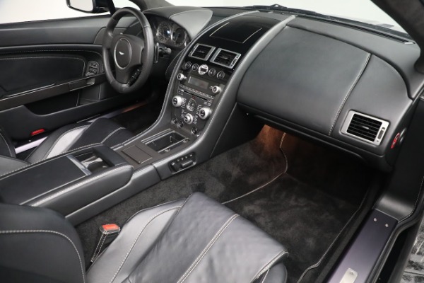 Used 2009 Aston Martin V8 Vantage Roadster for sale $59,900 at Maserati of Greenwich in Greenwich CT 06830 28