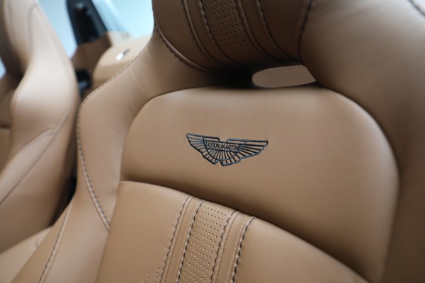 New 2023 Aston Martin Vantage V8 for sale $201,486 at Maserati of Greenwich in Greenwich CT 06830 22