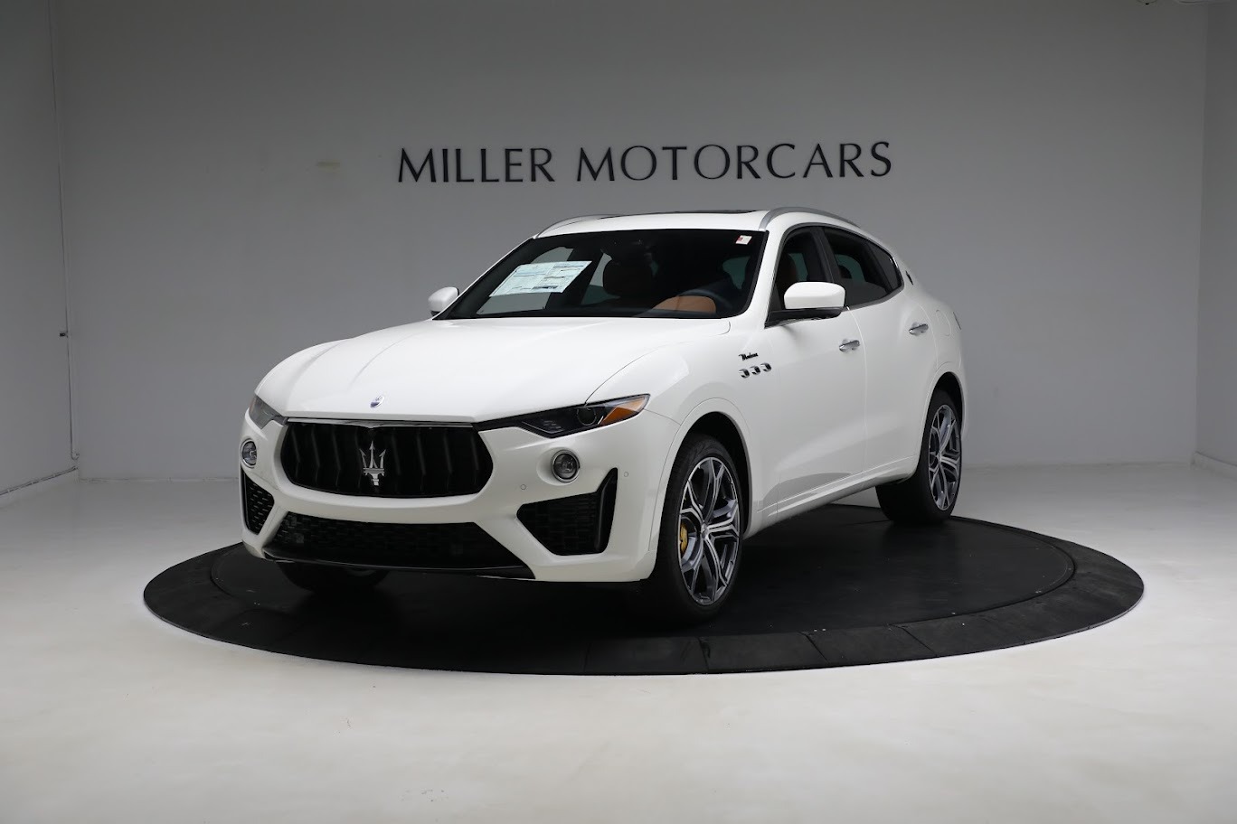 New 2023 Maserati Levante Modena for sale $110,585 at Maserati of Greenwich in Greenwich CT 06830 1