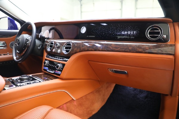 Used 2022 Rolls-Royce Ghost EWB for sale $345,900 at Maserati of Greenwich in Greenwich CT 06830 26