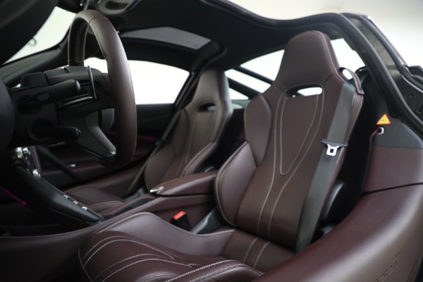 Used 2018 McLaren 720S Luxury for sale $259,900 at Maserati of Greenwich in Greenwich CT 06830 21