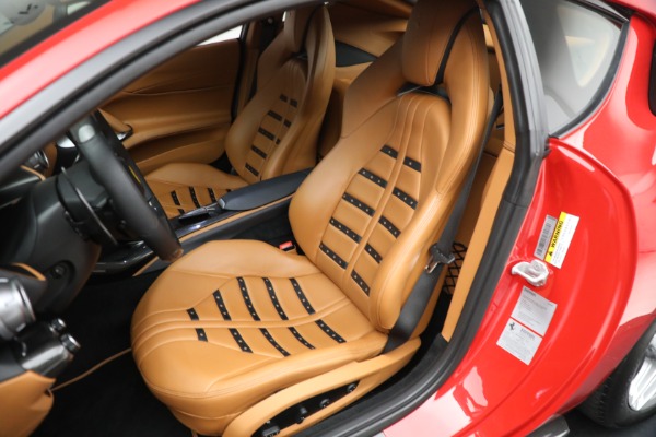 Used 2018 Ferrari 812 Superfast for sale $395,900 at Maserati of Greenwich in Greenwich CT 06830 15