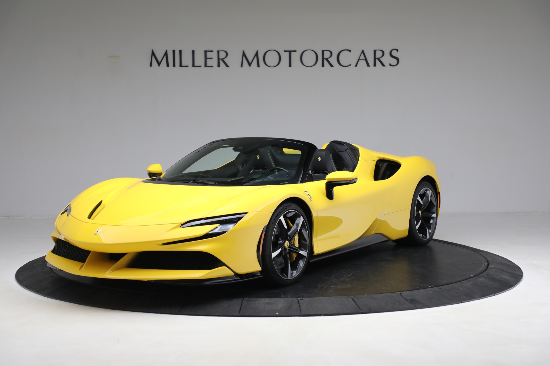 Used 2022 Ferrari SF90 Spider for sale $759,900 at Maserati of Greenwich in Greenwich CT 06830 1
