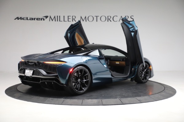 New 2023 McLaren Artura TechLux for sale $263,525 at Maserati of Greenwich in Greenwich CT 06830 15