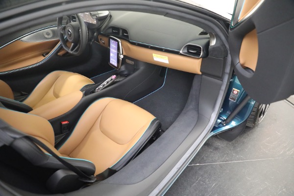 New 2023 McLaren Artura TechLux for sale $263,525 at Maserati of Greenwich in Greenwich CT 06830 24