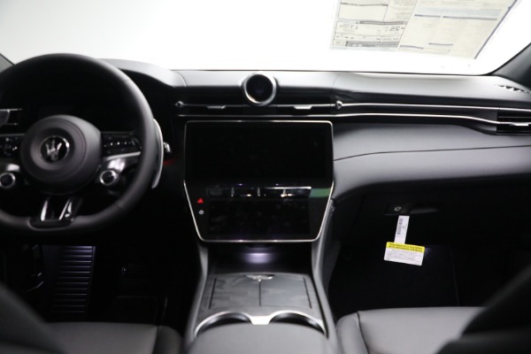 New 2023 Maserati Grecale Modena for sale $78,601 at Maserati of Greenwich in Greenwich CT 06830 26