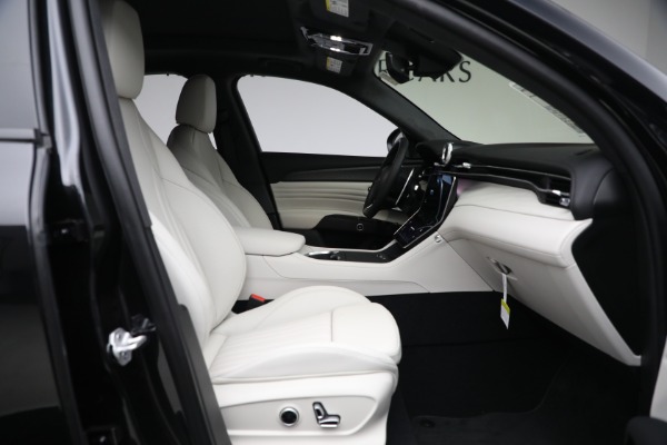 New 2023 Maserati Grecale Modena for sale $85,101 at Maserati of Greenwich in Greenwich CT 06830 16