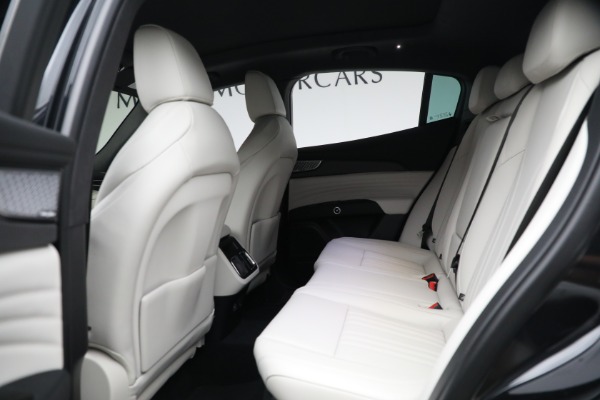 New 2023 Maserati Grecale Modena for sale $85,101 at Maserati of Greenwich in Greenwich CT 06830 18