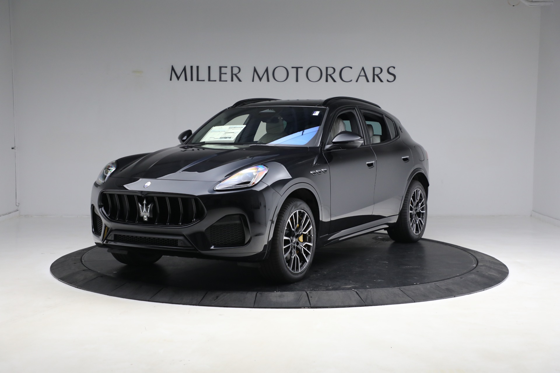 New 2023 Maserati Grecale Modena for sale $85,101 at Maserati of Greenwich in Greenwich CT 06830 1