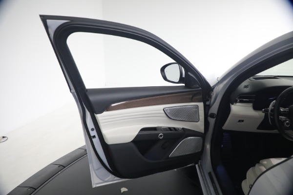 Used 2023 Maserati Grecale Modena for sale $44,900 at Maserati of Greenwich in Greenwich CT 06830 23