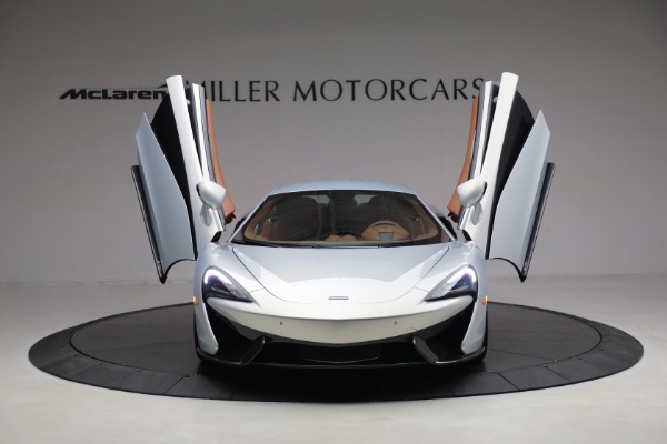Used 2017 McLaren 570S for sale $166,900 at Maserati of Greenwich in Greenwich CT 06830 13