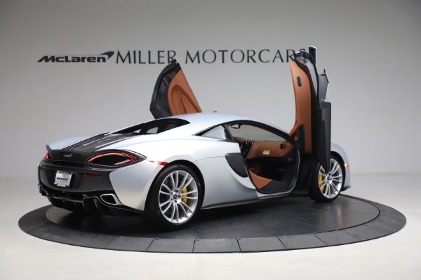 Used 2017 McLaren 570S for sale $166,900 at Maserati of Greenwich in Greenwich CT 06830 16