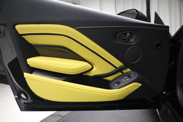 Used 2023 Aston Martin Vantage V12 for sale Sold at Maserati of Greenwich in Greenwich CT 06830 25