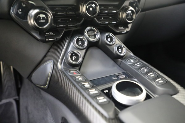 New 2023 Aston Martin Vantage V8 for sale $180,286 at Maserati of Greenwich in Greenwich CT 06830 17