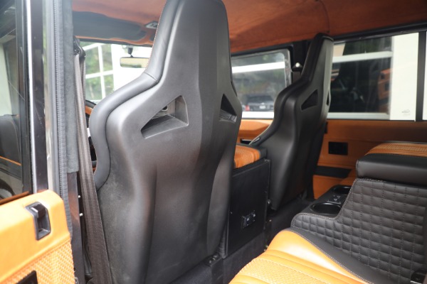 Used 1983 Land Rover Defender 110 Double Cab 6x6 Edition for sale $399,900 at Maserati of Greenwich in Greenwich CT 06830 10