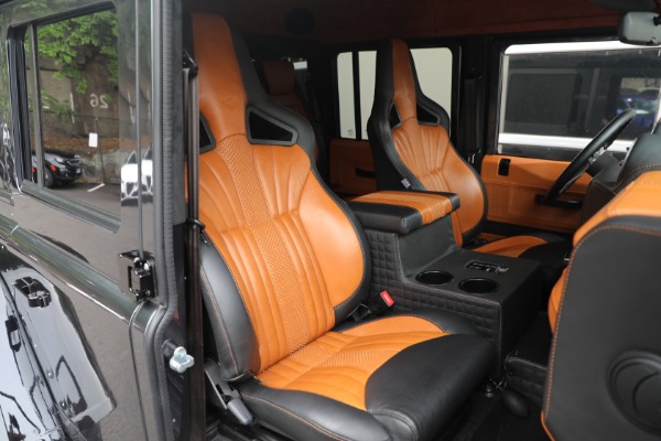 Used 1983 Land Rover Defender 110 Double Cab 6x6 Edition for sale $399,900 at Maserati of Greenwich in Greenwich CT 06830 13