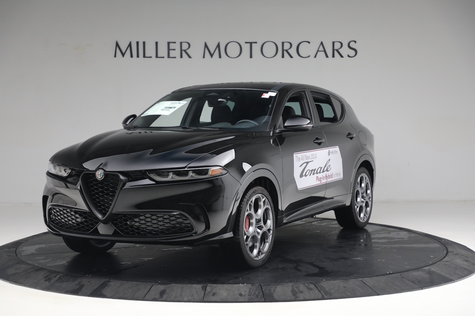 New 2024 Alfa Romeo Tonale Veloce for sale $55,290 at Maserati of Greenwich in Greenwich CT 06830 1