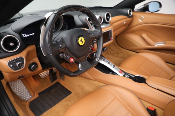 Used 2017 Ferrari California T for sale $151,900 at Maserati of Greenwich in Greenwich CT 06830 15
