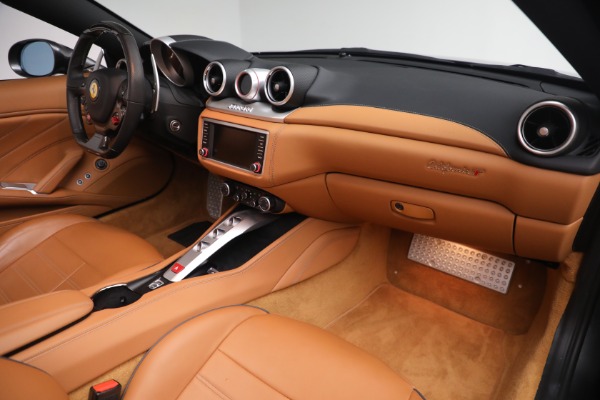Used 2017 Ferrari California T for sale $151,900 at Maserati of Greenwich in Greenwich CT 06830 22