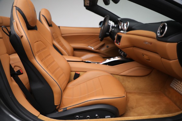 Used 2017 Ferrari California T for sale $151,900 at Maserati of Greenwich in Greenwich CT 06830 23