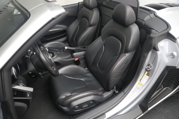 Used 2015 Audi R8 4.2 quattro Spyder for sale $149,900 at Maserati of Greenwich in Greenwich CT 06830 19
