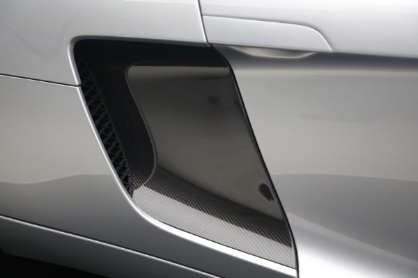 Used 2015 Audi R8 4.2 quattro Spyder for sale $149,900 at Maserati of Greenwich in Greenwich CT 06830 27