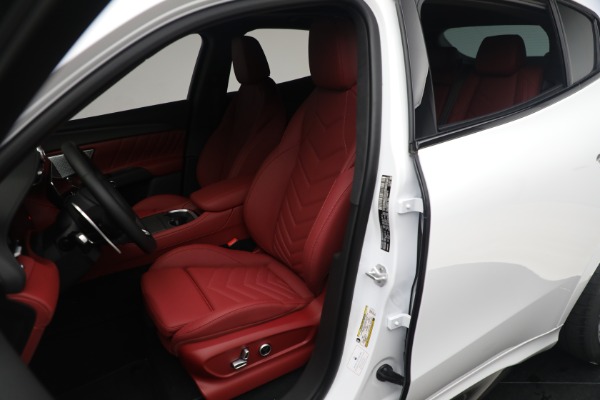 New 2023 Maserati Grecale Trofeo for sale $110,095 at Maserati of Greenwich in Greenwich CT 06830 16