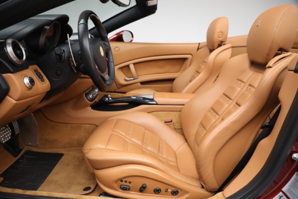 Used 2014 Ferrari California for sale $136,900 at Maserati of Greenwich in Greenwich CT 06830 20