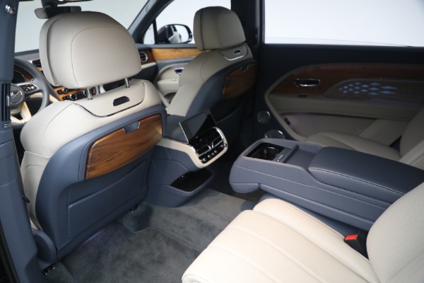 New 2023 Bentley Bentayga EWB Azure V8 for sale $251,900 at Maserati of Greenwich in Greenwich CT 06830 16