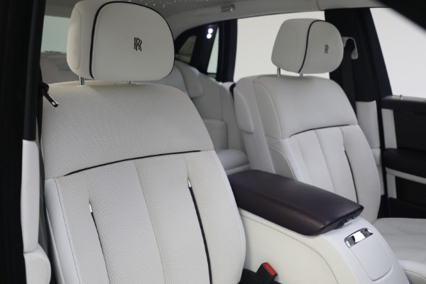 Used 2018 Rolls-Royce Phantom for sale $339,900 at Maserati of Greenwich in Greenwich CT 06830 15