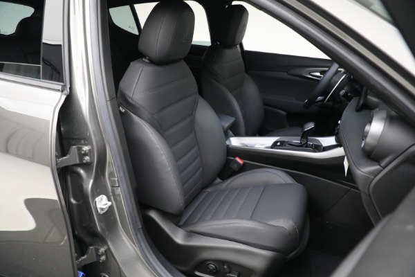 New 2024 Alfa Romeo Tonale Veloce for sale $55,300 at Maserati of Greenwich in Greenwich CT 06830 26