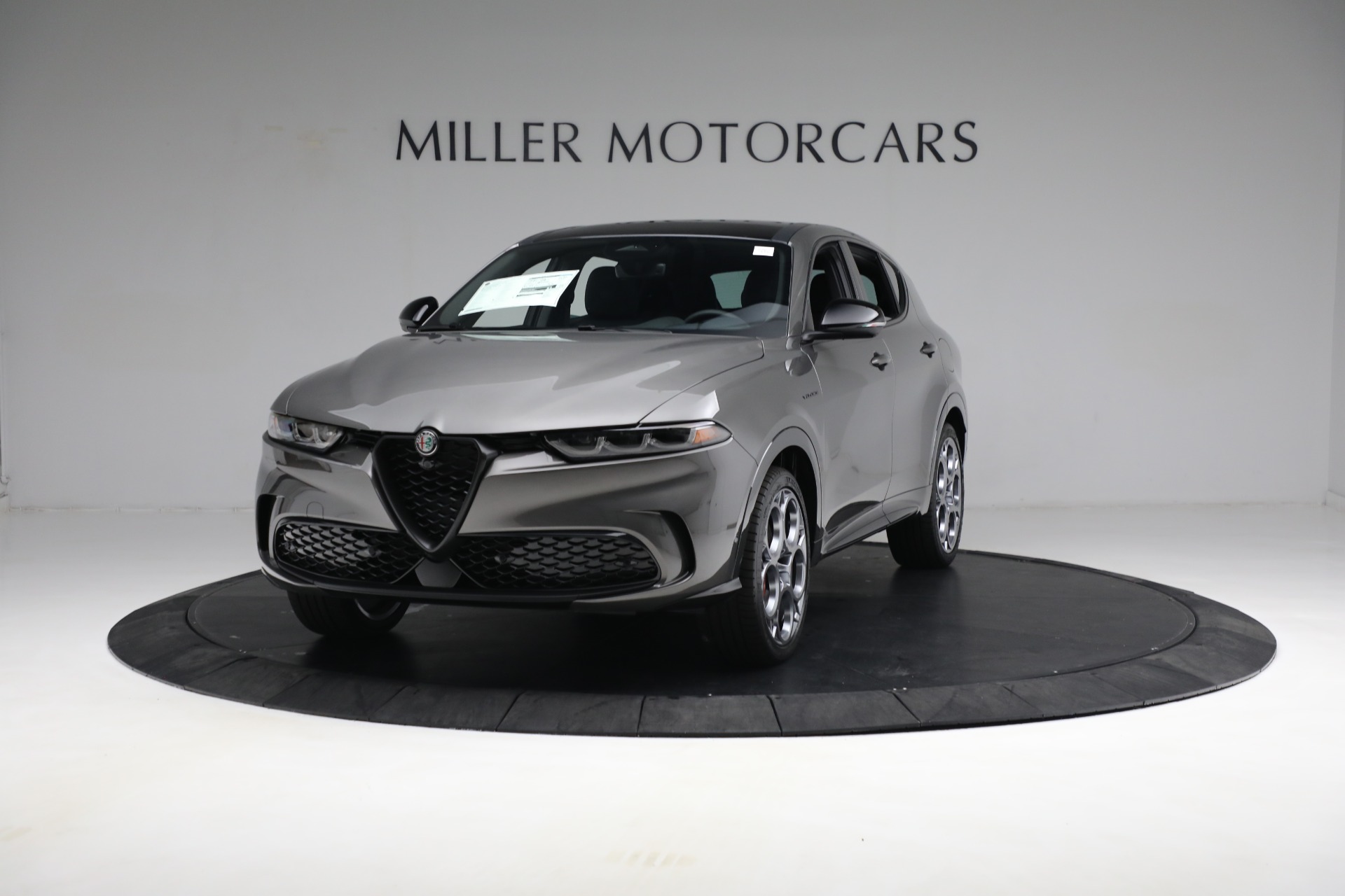 New 2024 Alfa Romeo Tonale Veloce for sale $55,300 at Maserati of Greenwich in Greenwich CT 06830 1