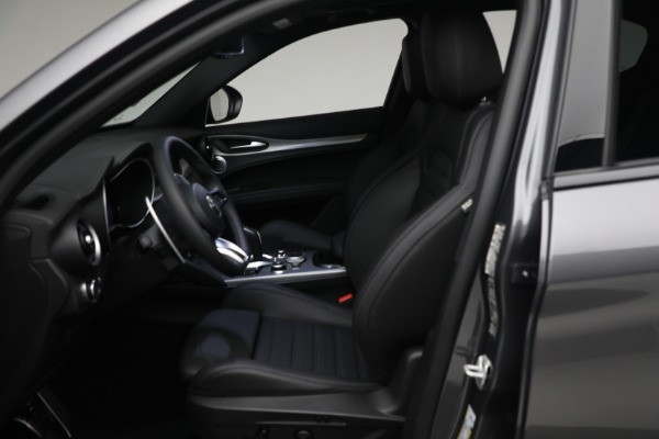 New 2024 Alfa Romeo Stelvio Veloce for sale $58,455 at Maserati of Greenwich in Greenwich CT 06830 17
