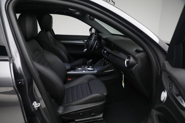 New 2024 Alfa Romeo Stelvio Veloce for sale $58,455 at Maserati of Greenwich in Greenwich CT 06830 22