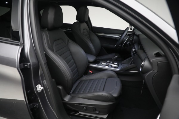 New 2024 Alfa Romeo Stelvio Veloce for sale $58,455 at Maserati of Greenwich in Greenwich CT 06830 23