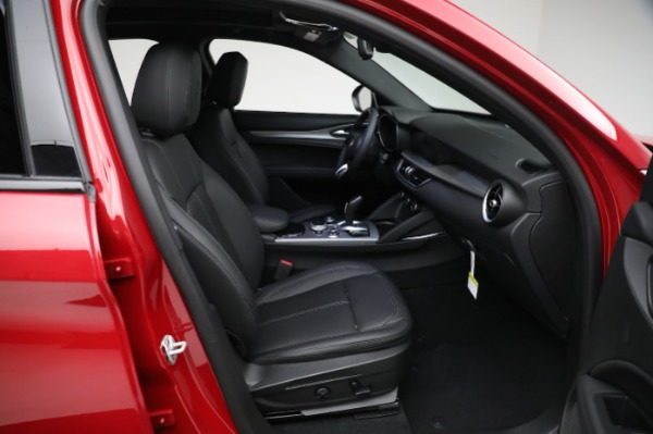 New 2024 Alfa Romeo Stelvio Ti for sale $54,320 at Maserati of Greenwich in Greenwich CT 06830 20