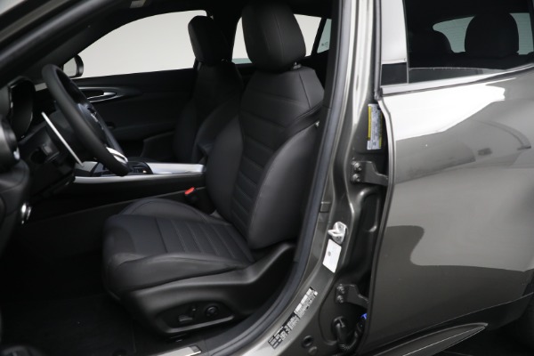 New 2024 Alfa Romeo Tonale Veloce for sale $57,300 at Maserati of Greenwich in Greenwich CT 06830 17